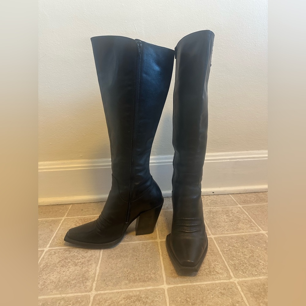 Harper Lee Fluevog Black Boots – Gently Used